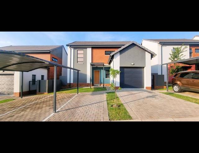 3 BEDROOM TOWNHOUSE FOR SALE IN AMBERFIELD